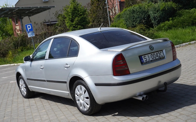 Skoda Superb cena 4999 przebieg: 256000, rok produkcji 2005 z Katowice małe 562